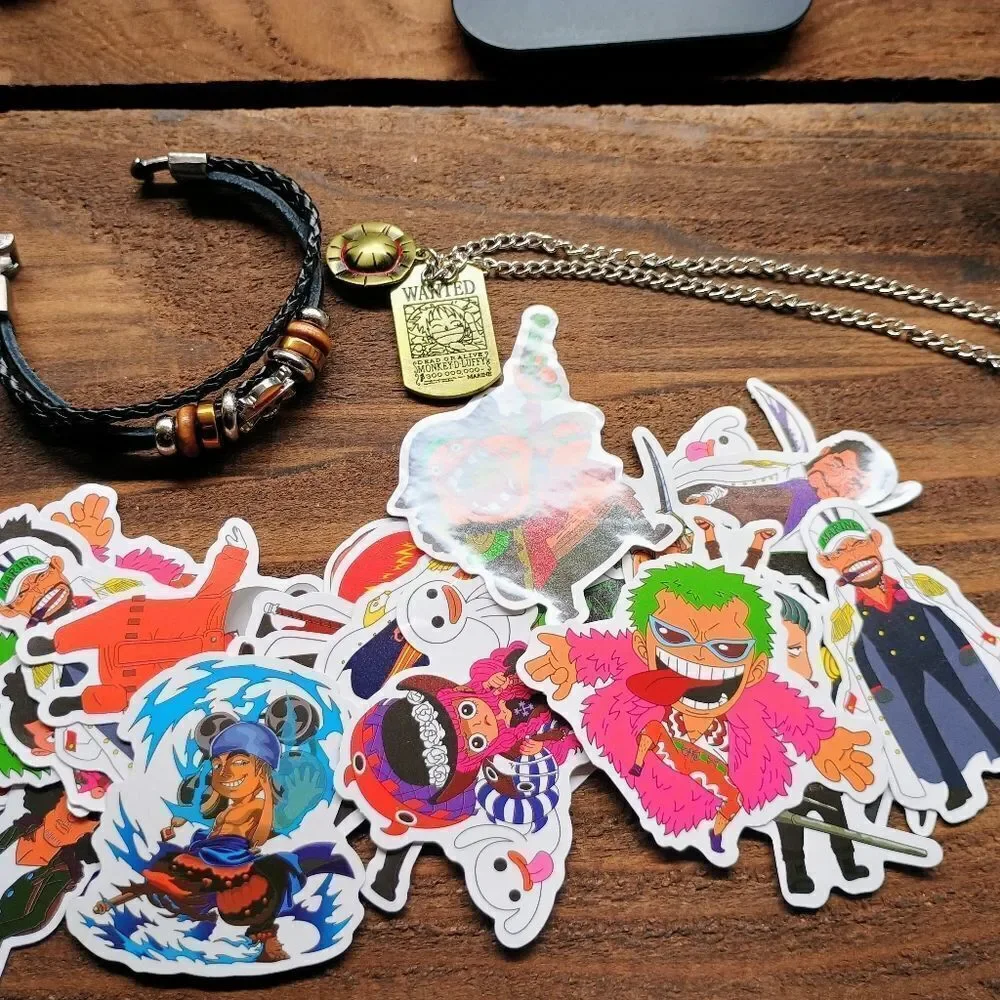 One piece. Luffy pirate bracelet and‎ necklace